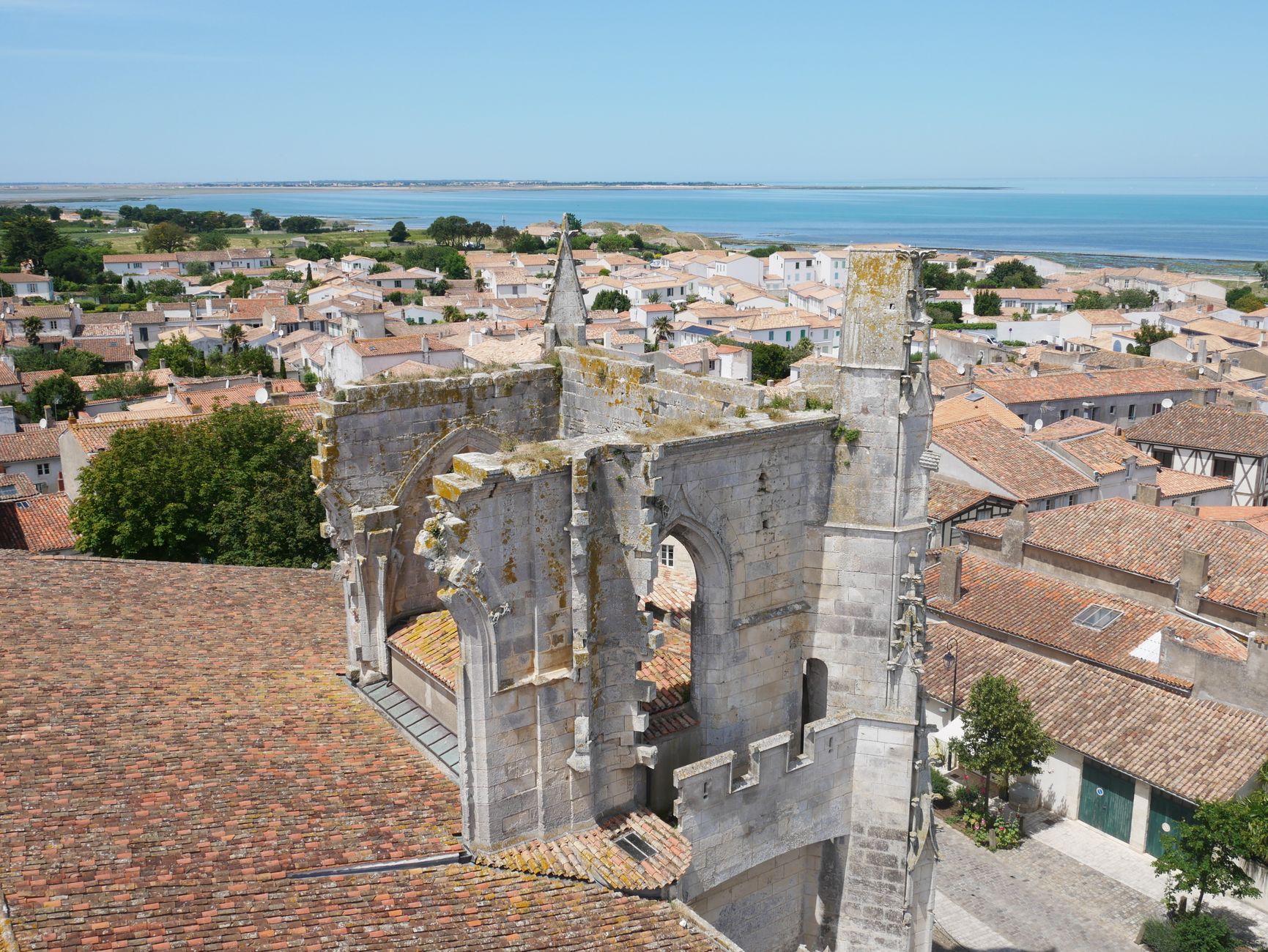 Bâchage de toiture équipe à Villeurbanne
